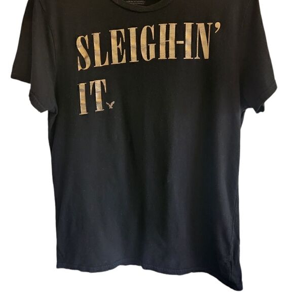 AMERICAN Eagle Black Sleigh-in It Graphic Tee Size Medium - Picture 3 of 5